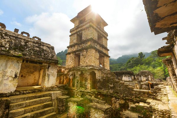 Comment organiser une visite des temples anciens de Palenque au Mexique?